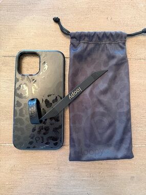 Loopy Case iPhone 12 Pro Midnight Leopard Black Righty